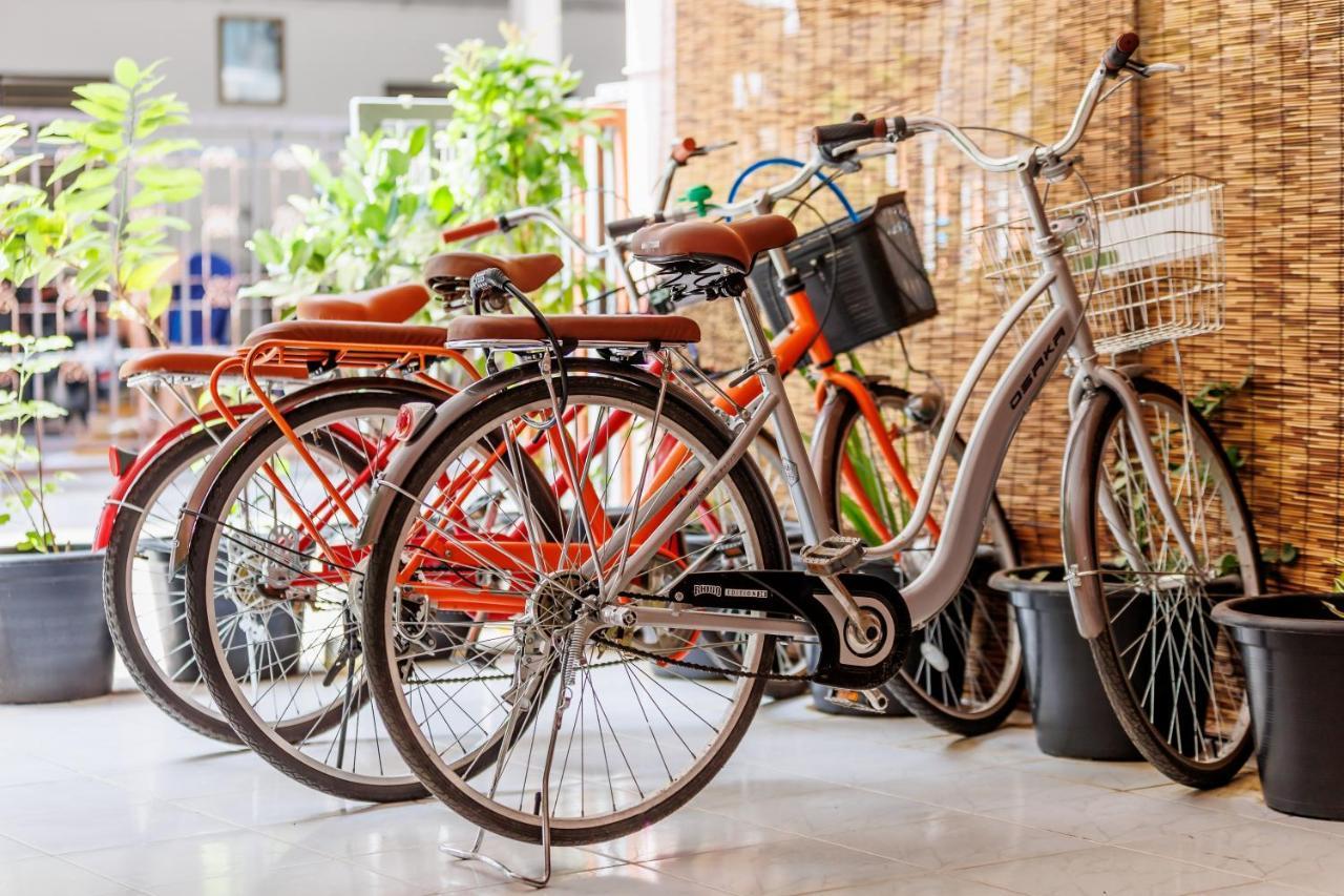 Baan Mee Suk Ayutthayaホステル エクステリア 写真